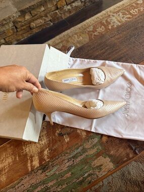 Jimmy Choo Beige Textured Pointed Toe Pumps Sz 40